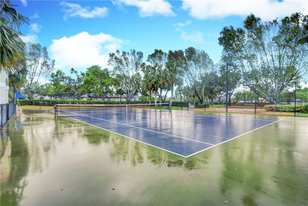 Regency Lakes At Coconut - Residential