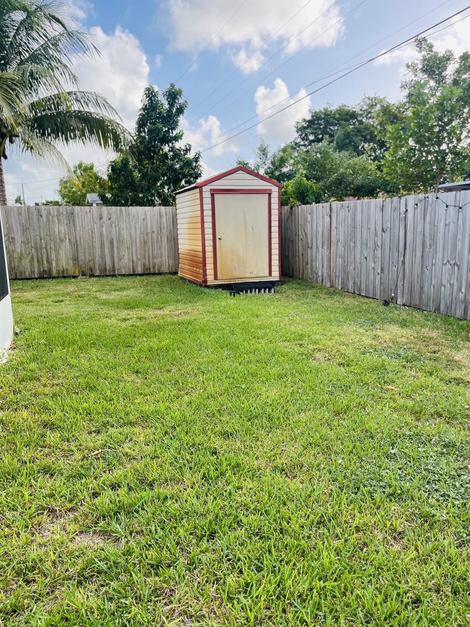 FAIRMONT - Residential Lease