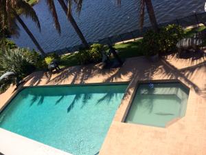 POINT MANALAPAN - Residential