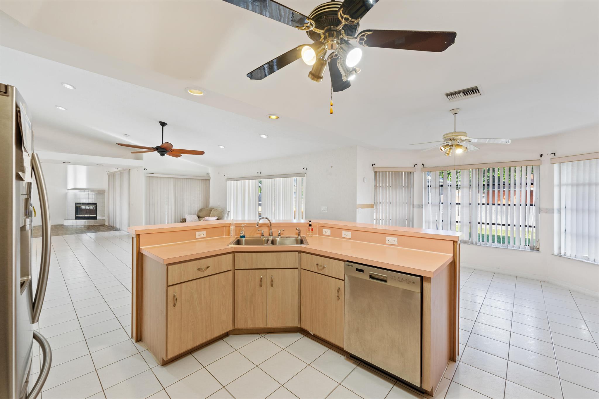 PORT ST LUCIE SECTION 2 - Residential Lease