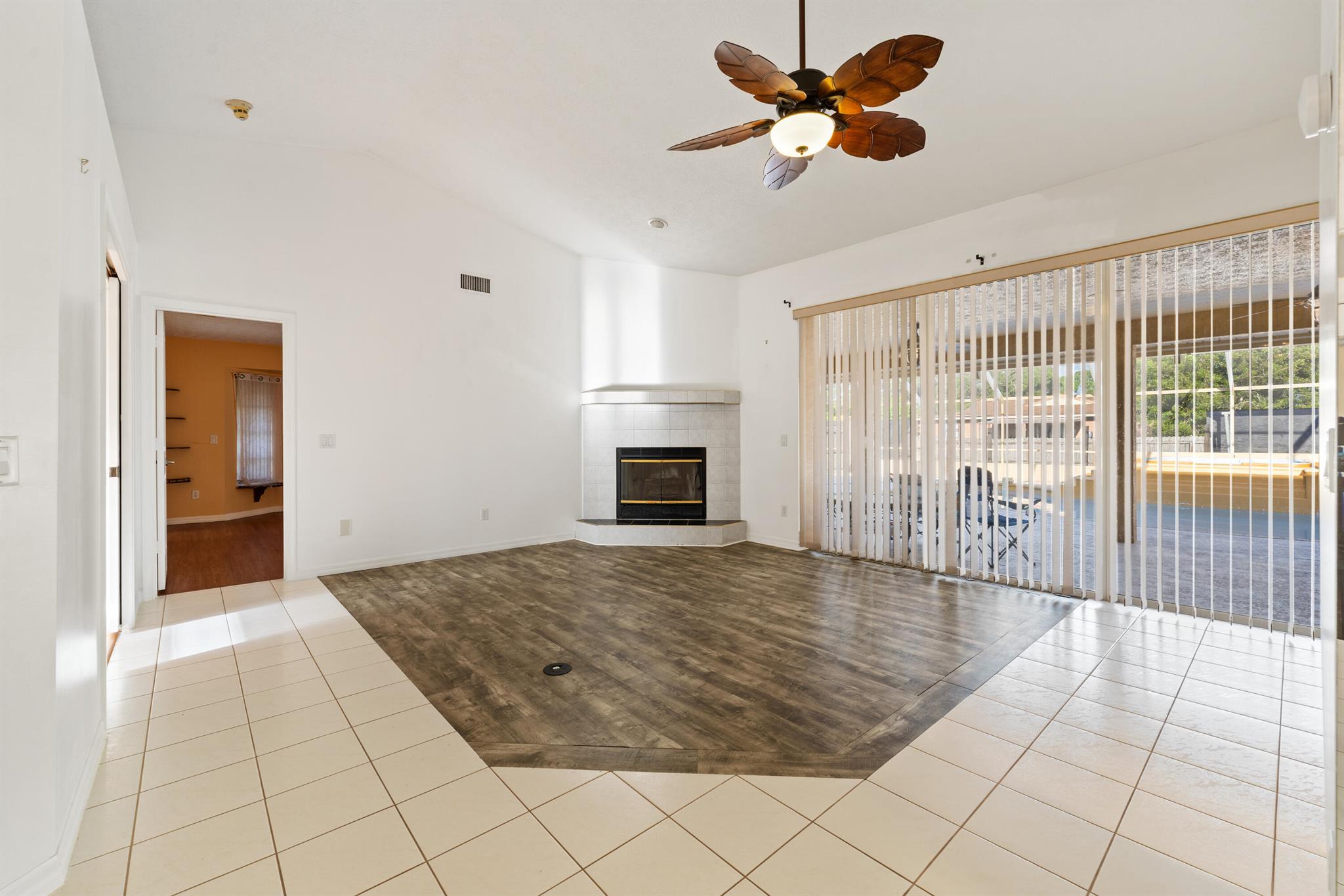 PORT ST LUCIE SECTION 2 - Residential Lease