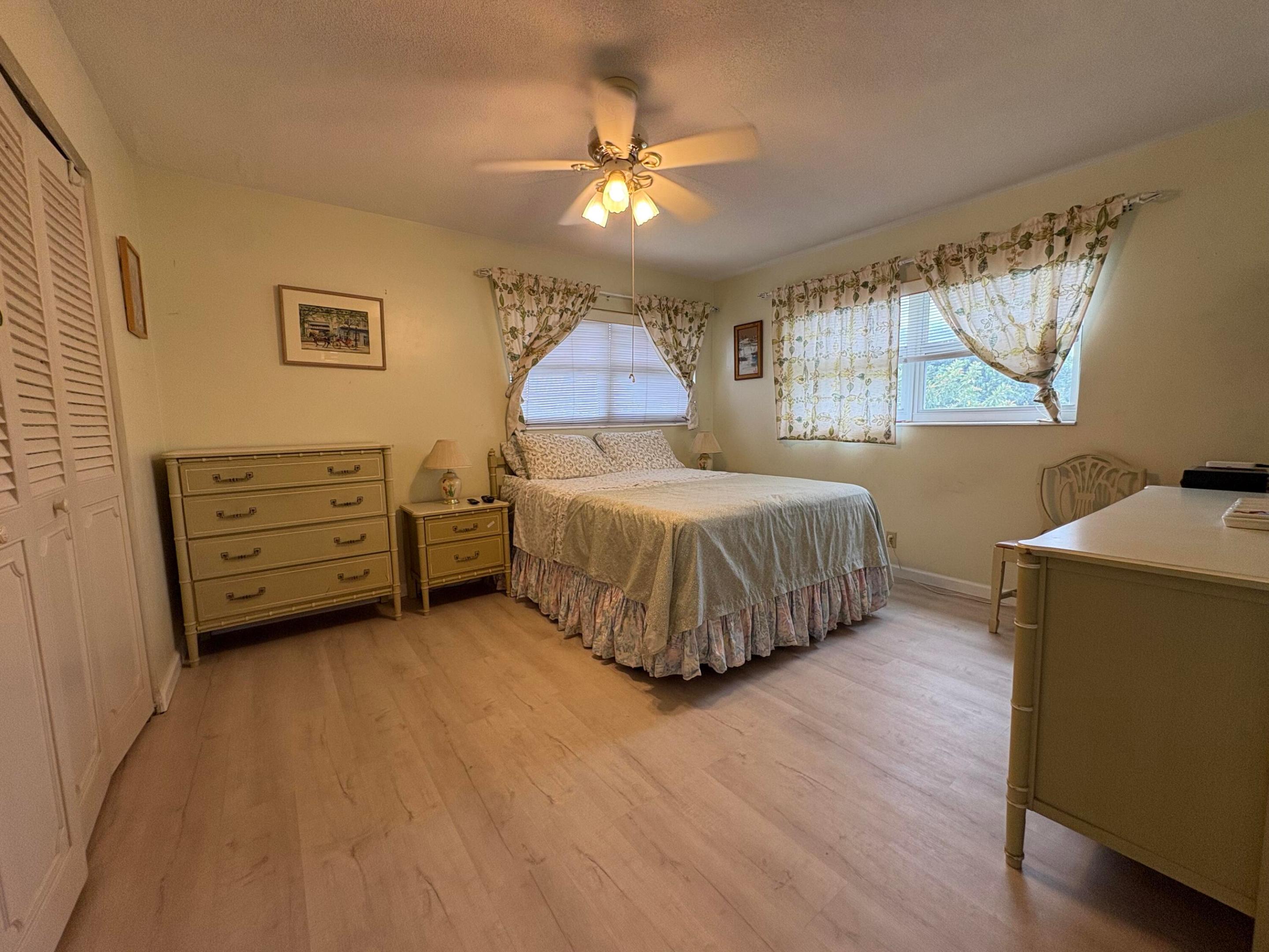 VILLAGE ROYALE CONDO 5 - Residential Lease