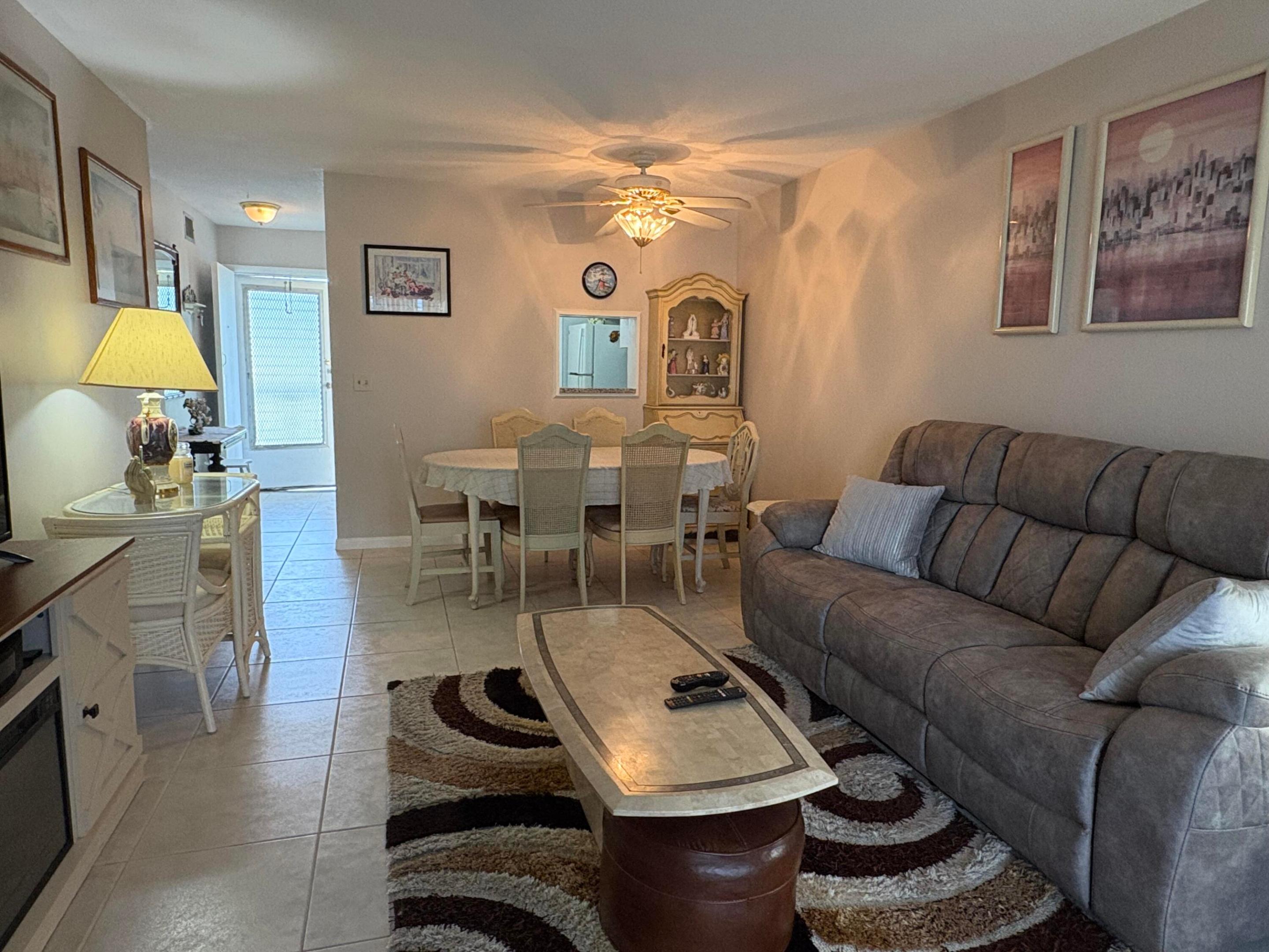 VILLAGE ROYALE CONDO 5 - Residential Lease