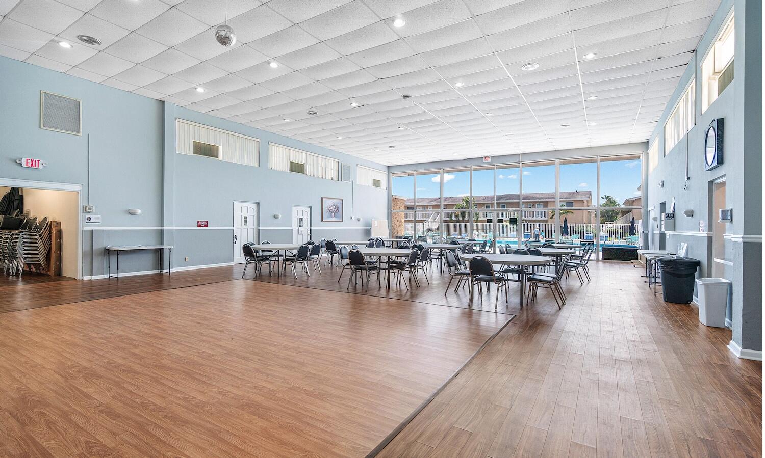 VILLAGE ROYALE CONDO 5 - Residential Lease