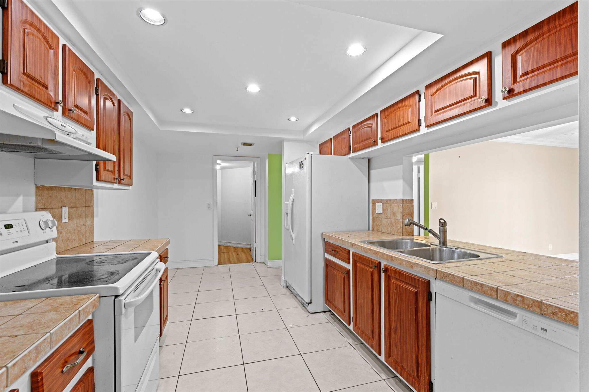 LAVERS RESORT & RACQUET C - Residential