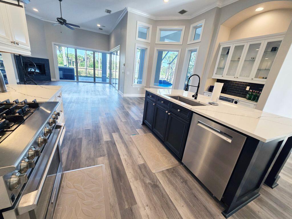 ISLAND ESTATES SUBD - Residential