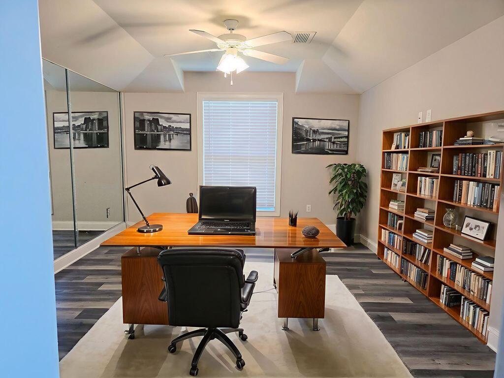 ISLAND ESTATES SUBD - Residential