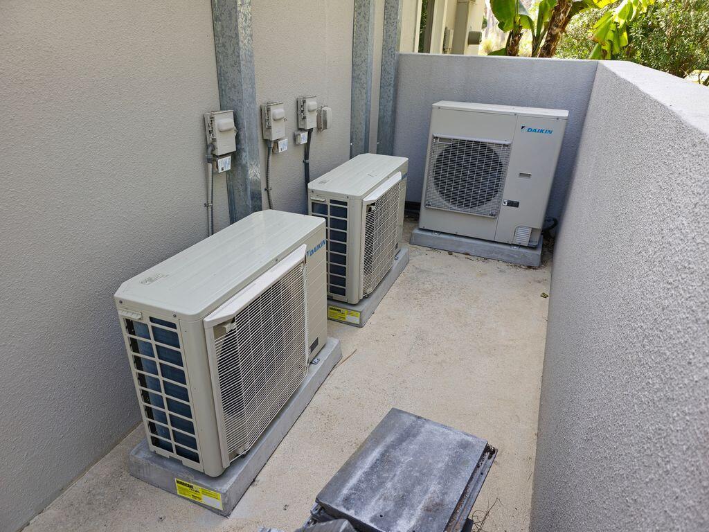 ISLAND ESTATES SUBD - Residential