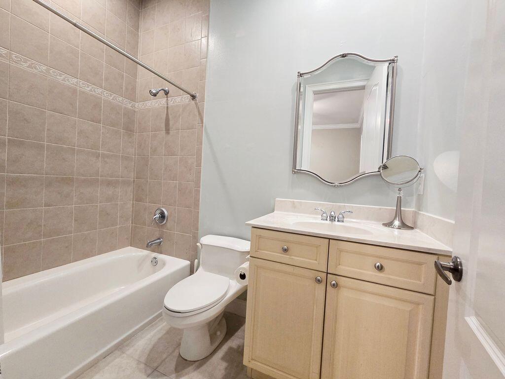 ISLAND ESTATES SUBD - Residential