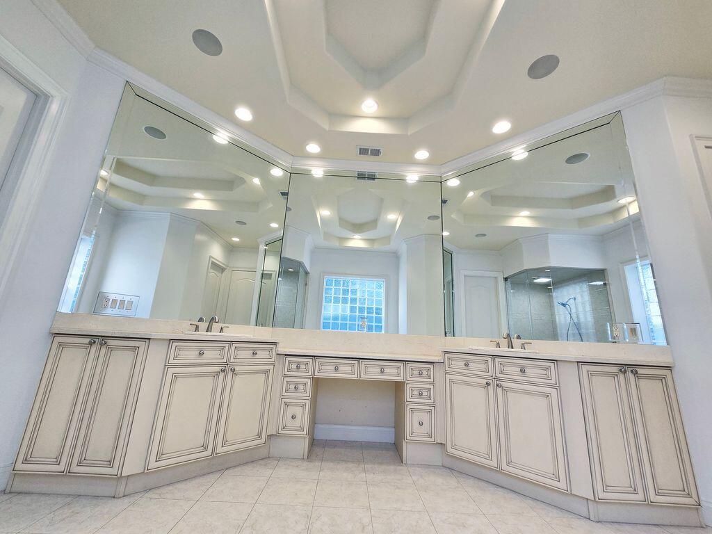 ISLAND ESTATES SUBD - Residential