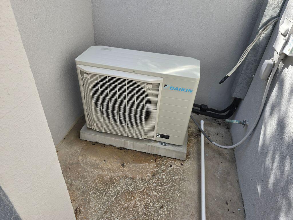 ISLAND ESTATES SUBD - Residential