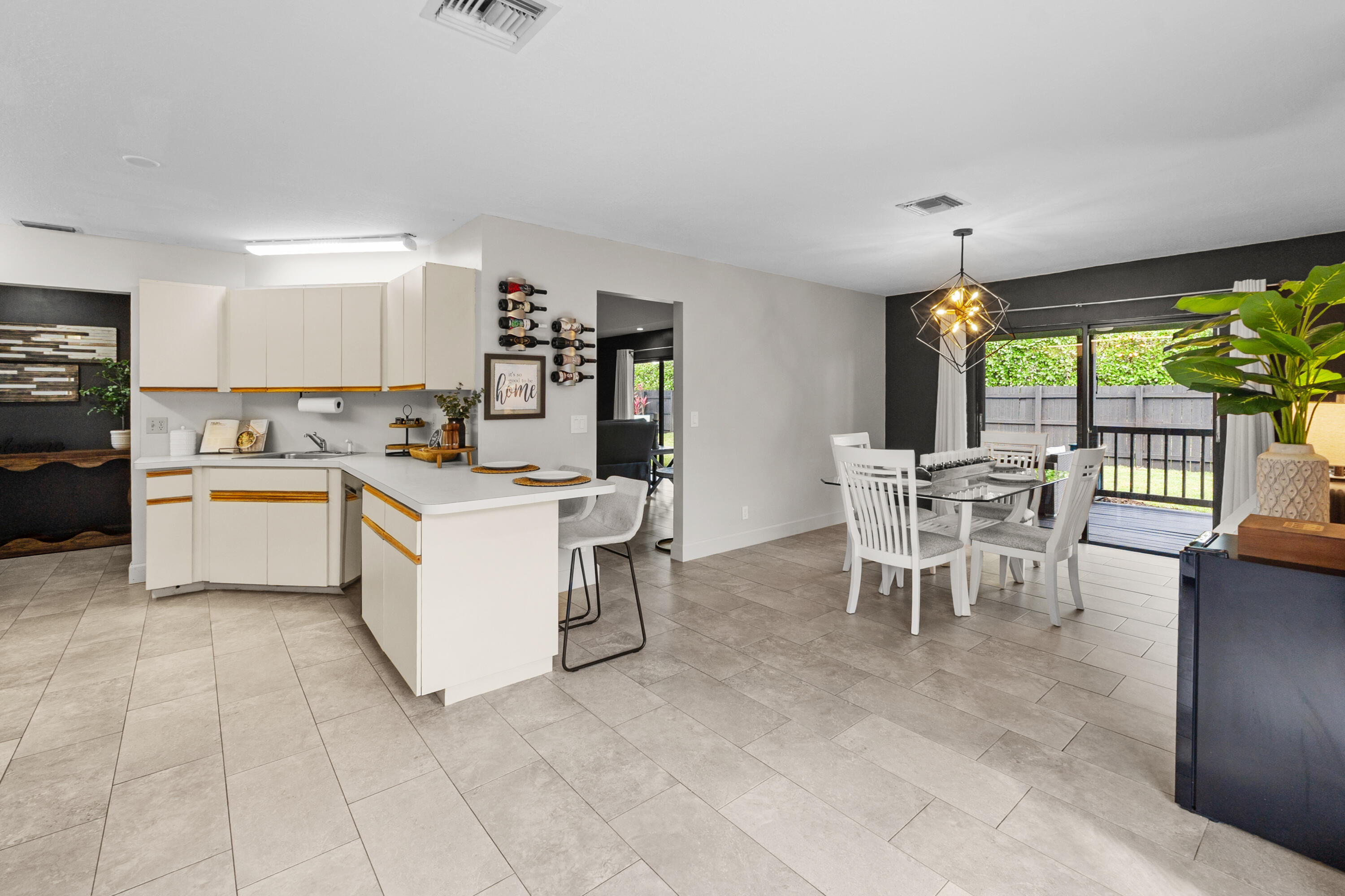 LAKES OF SHERBROOKE PH 7 - Residential