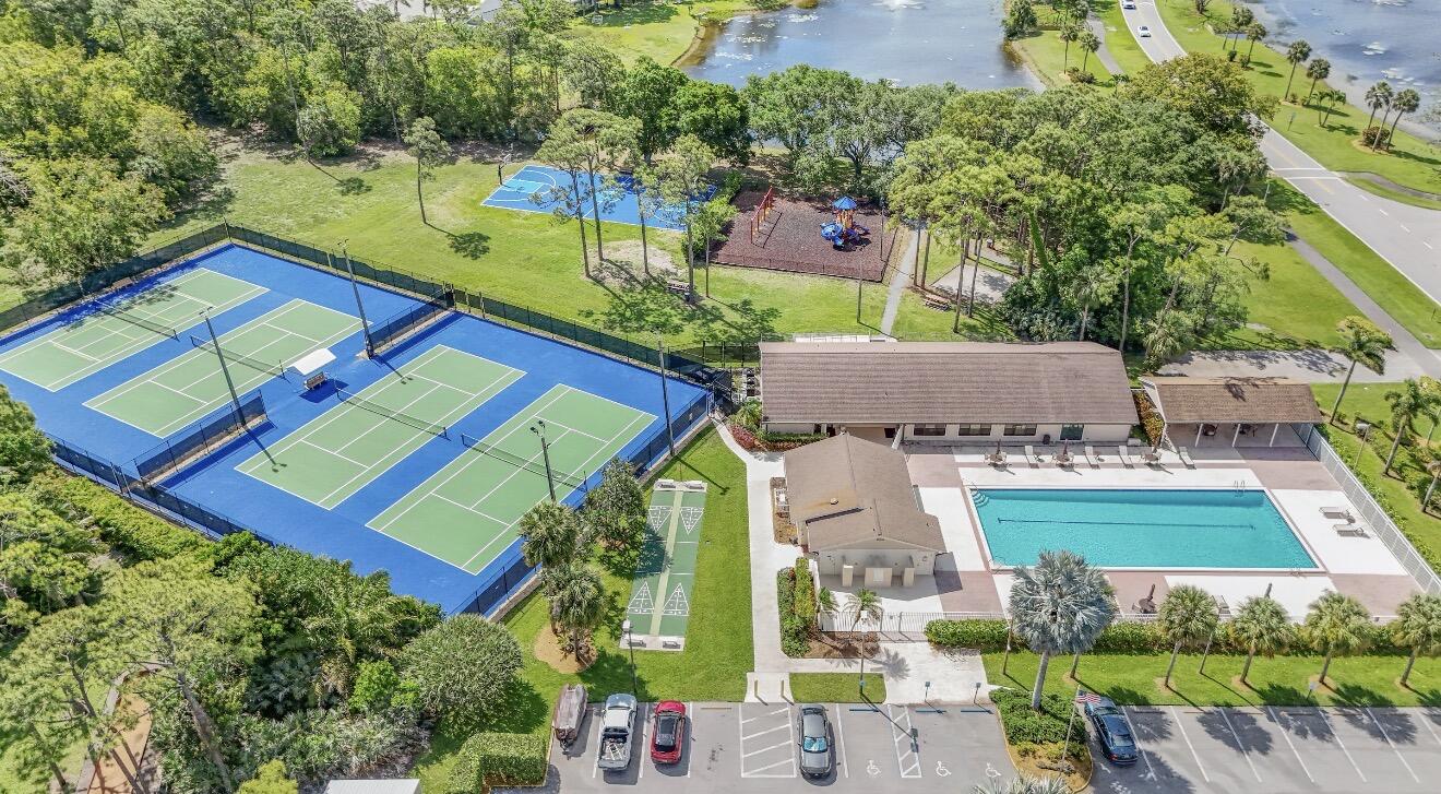 LAKES OF SHERBROOKE PH 7 - Residential