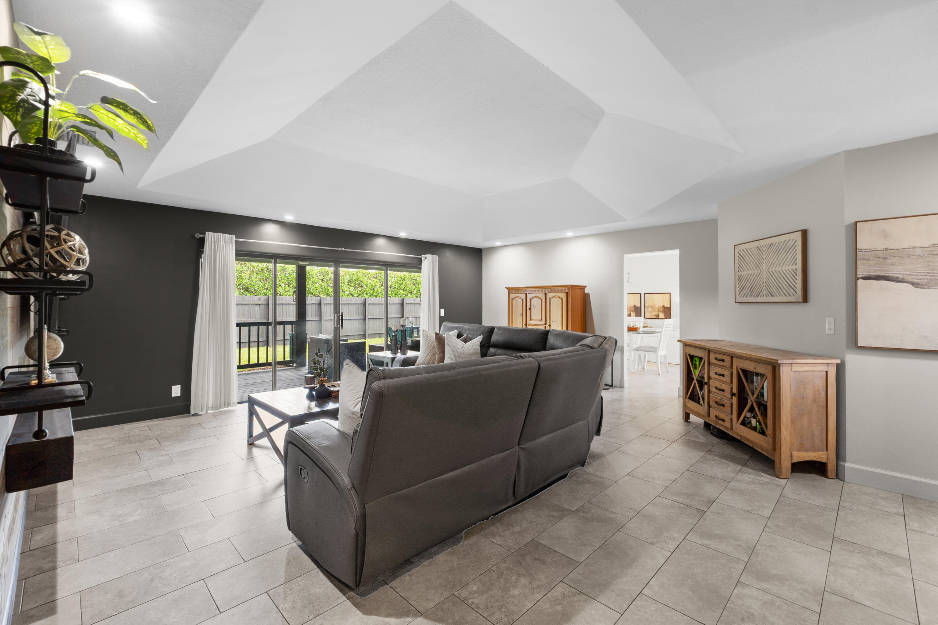 LAKES OF SHERBROOKE PH 7 - Residential