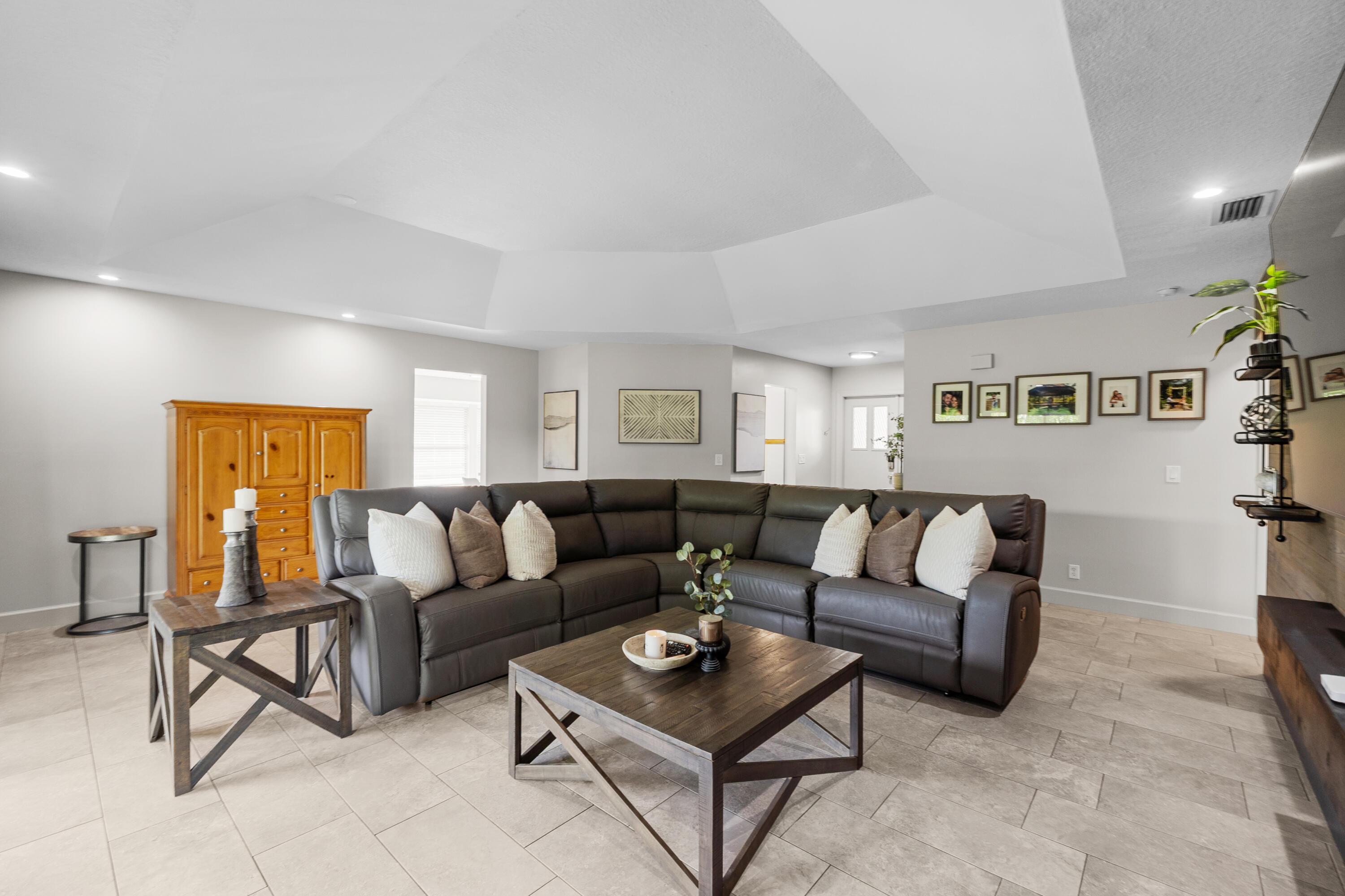 LAKES OF SHERBROOKE PH 7 - Residential