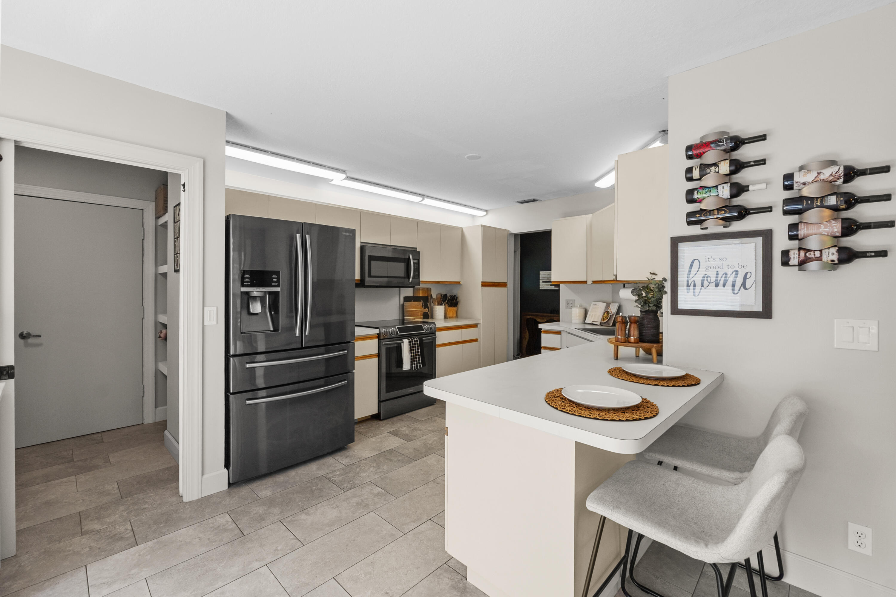 LAKES OF SHERBROOKE PH 7 - Residential