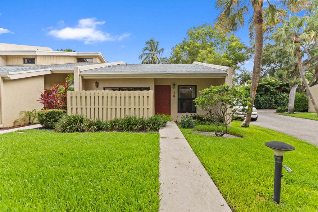Photo of 1400 NW 9th Avenue #B-14, Boca Raton, FL 33486 (MLS # B26050452)