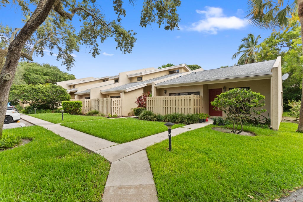 Photo of 1400 NW 9th Avenue #B-14, Boca Raton, FL 33486 (MLS # B26050452)