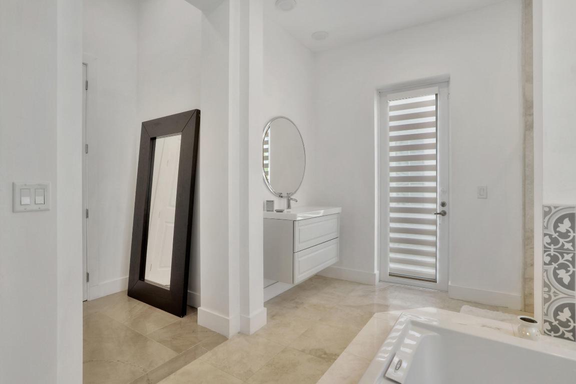 Banyan Isles - Residential