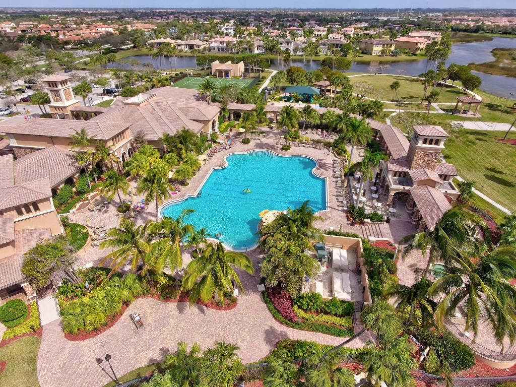 Banyan Isles - Residential