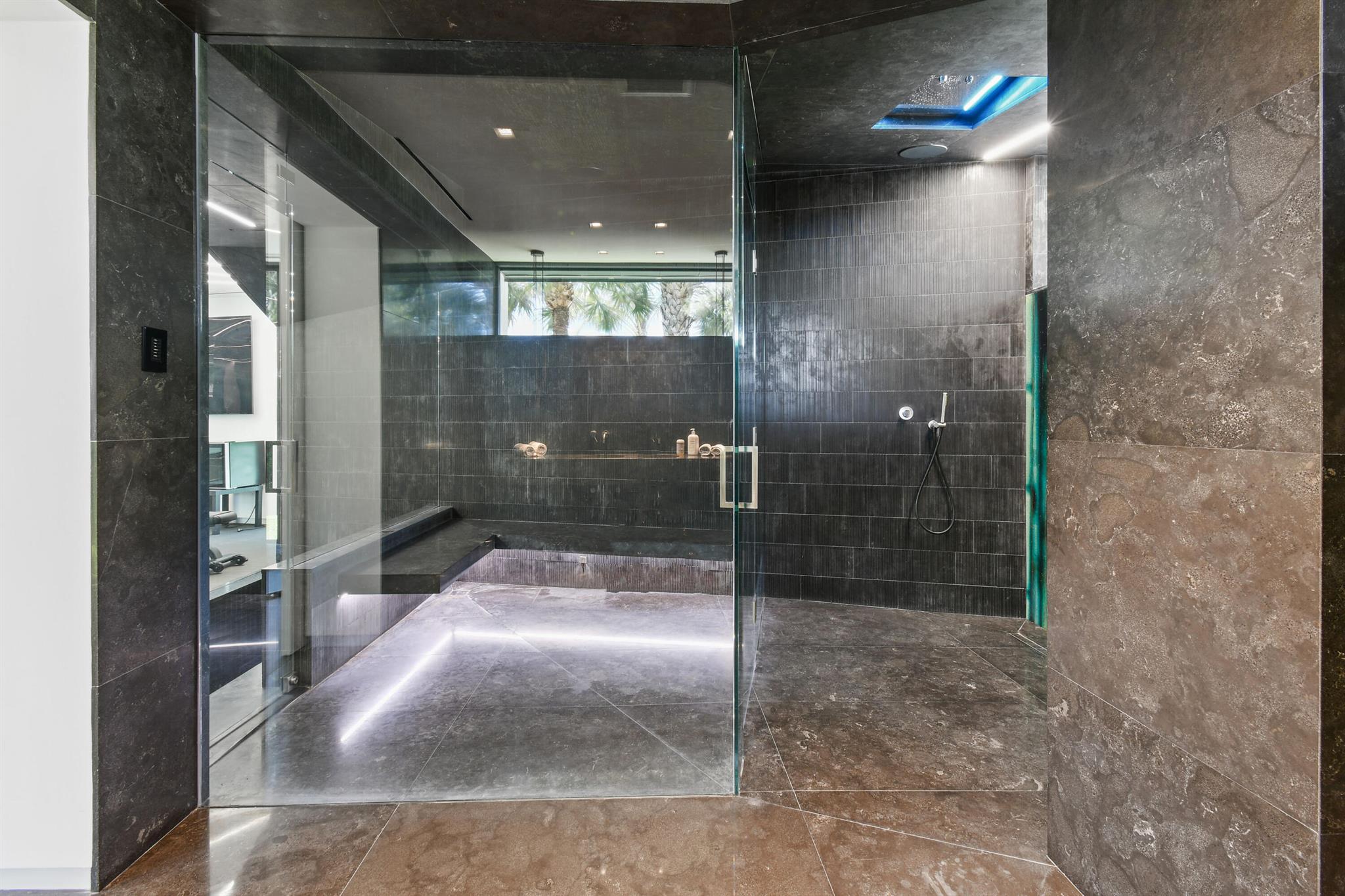 JUPITER INLET BEACH COLON - Residential