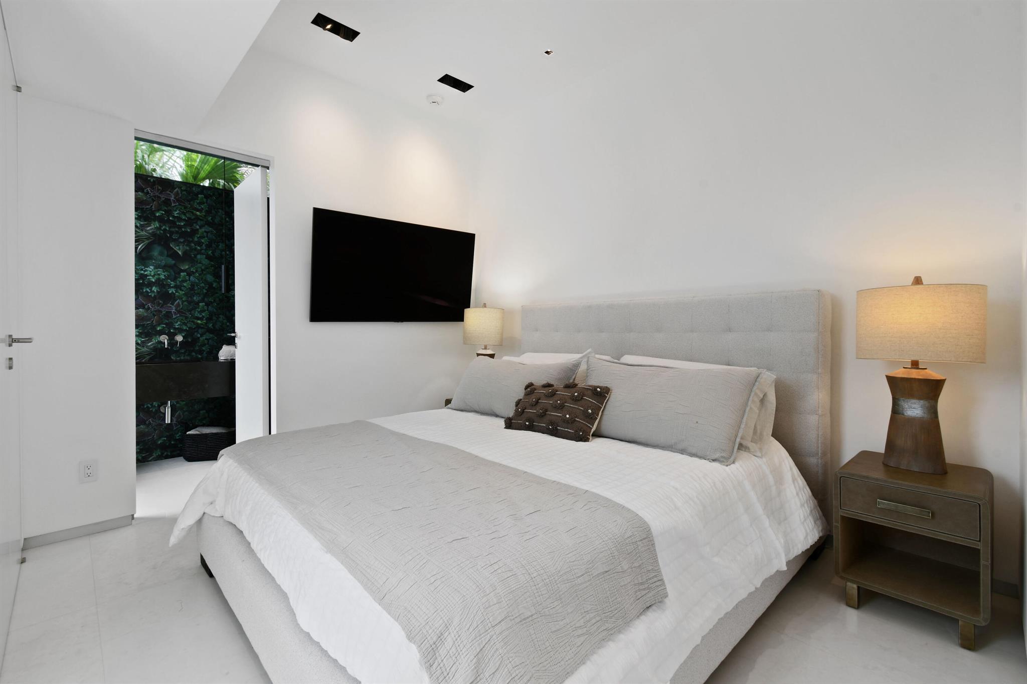 JUPITER INLET BEACH COLON - Residential