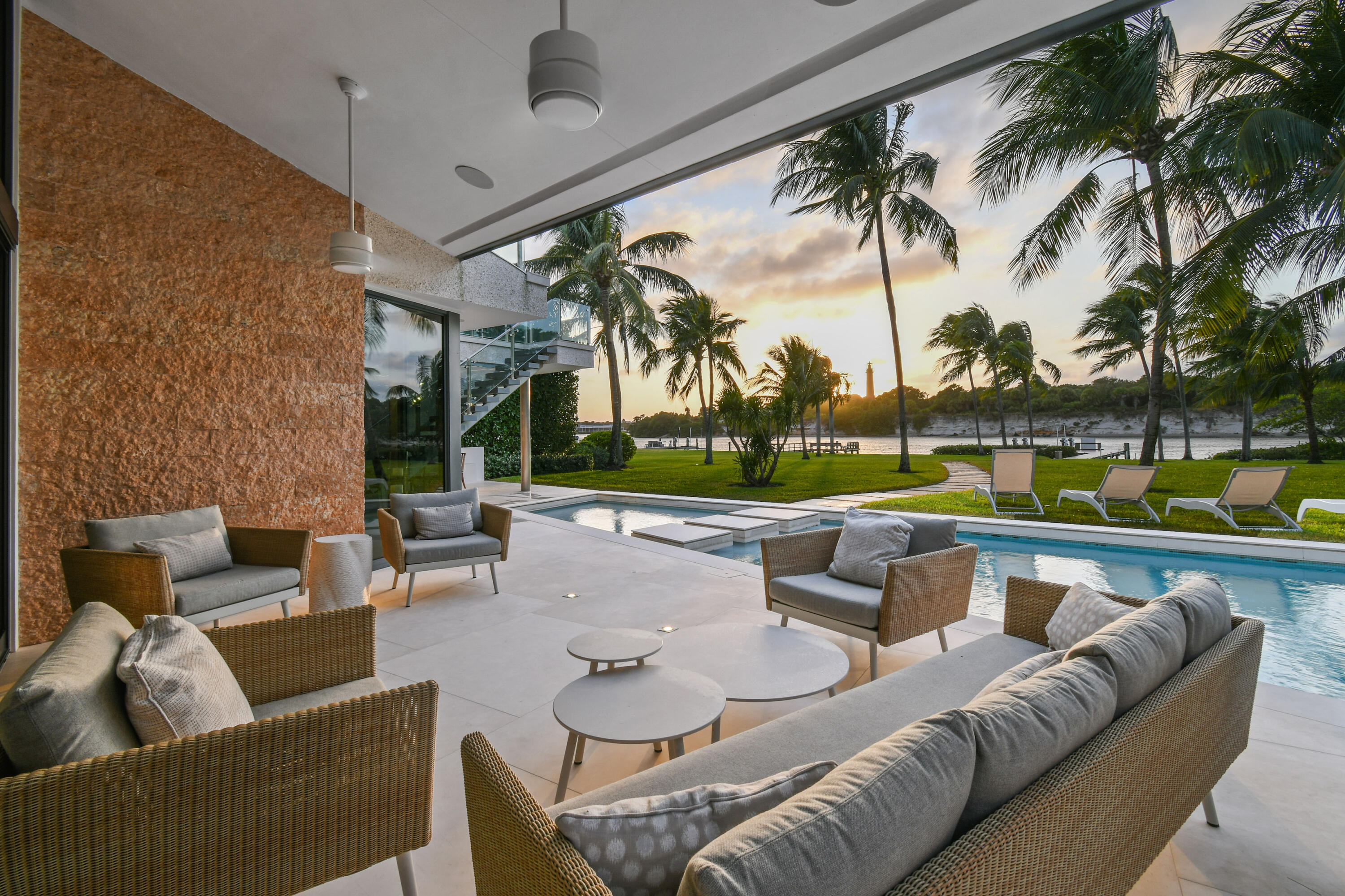 JUPITER INLET BEACH COLONY - Residential