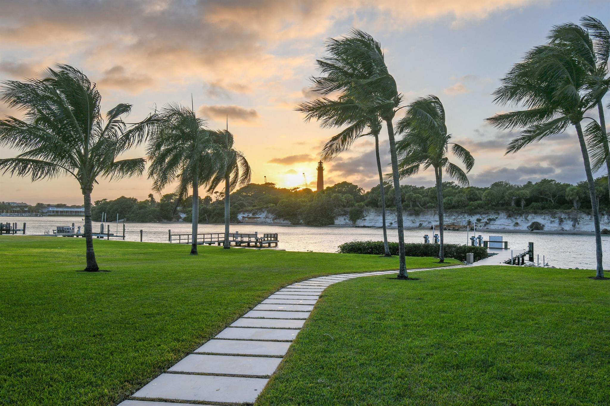 JUPITER INLET BEACH COLON - Residential