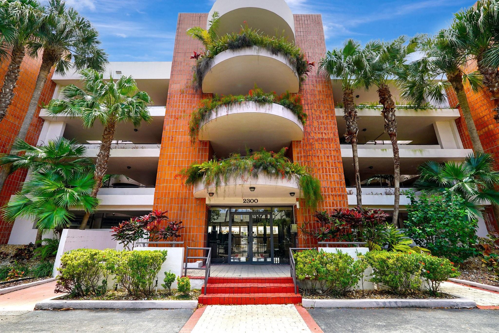 !!FIRST TIME ON THE MARKET FOR SALE!! VERY PRIVATE BOUTIQUE WATERFRONT BUILDING. (ONLY 12 APARTMENTS) STUNNING 3/2.5 APPROX 2000SQFT UNDER AIR WITH A MASSIVE 525 SQFT PATIO OVERLOOKING WIDE WATER. THE 2 MASTER BEDROOMS AND THE LIVINGROOM OVERLOOK THE WATER. THE BUILDING HAS A BRAND-NEW SEAWALL, BRAND NEW BOAT DOCK, BRAND NEW FENCING, BRAND NEW ENTRY SYSTEM AND A BRAND-NEW ROOF. COMES WITH 2 COVERED PARKING SPACES AND A BOAT SLIP FOR UP TO A 50 FT BOAT. ALSO HAS IMPACT WINDOWS AND HURRICANE SHUTTERS. MARBLE FLOORS THROUGHOUT. CUSTOM KITCHEN WITH BLACK FIRED GRANITE. ALL ASSESSMENTS PAID. FULL RESERVES. (NO ASSOCIATION ISSUES) THIS IS SOMETHNG SPECIAL FOR YOUR BUYER.