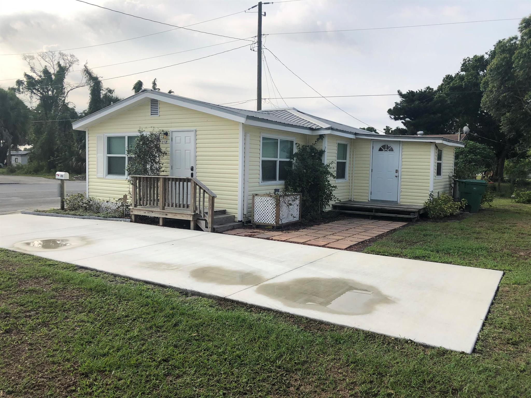 305 SW 2nd Street