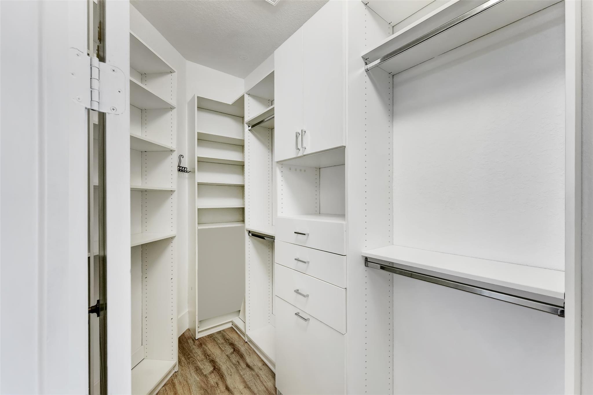 Debuys 180-147 B - Residential