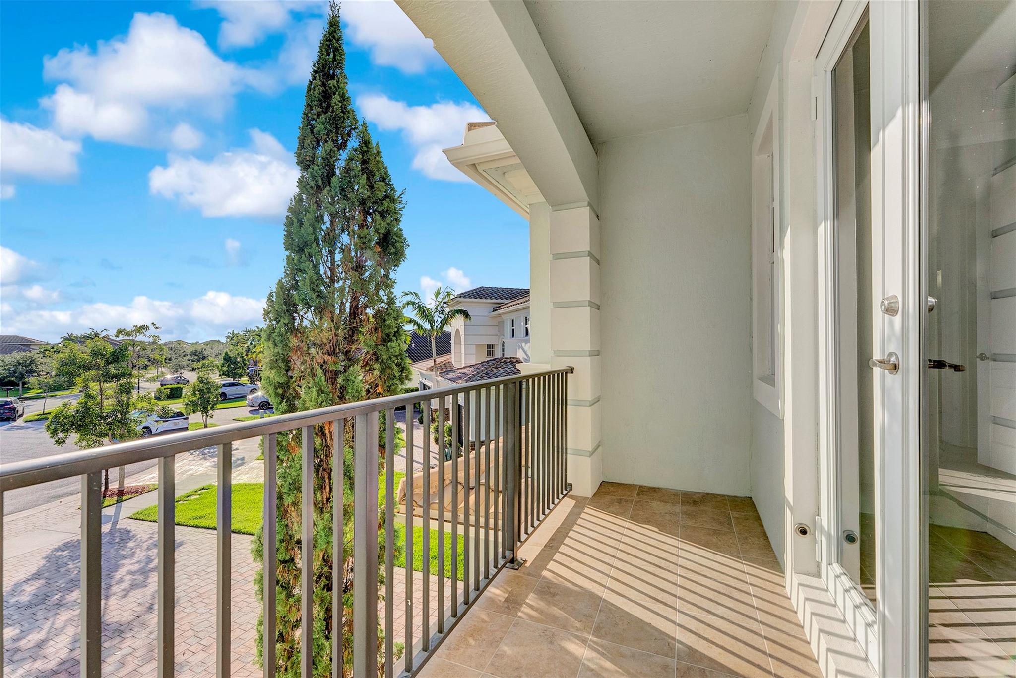 Debuys 180-147 B - Residential