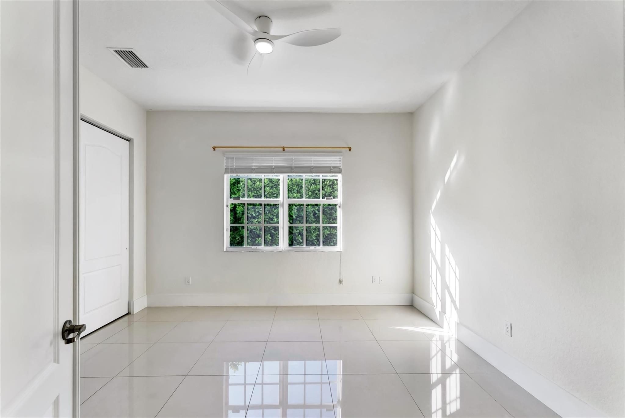 Debuys 180-147 B - Residential