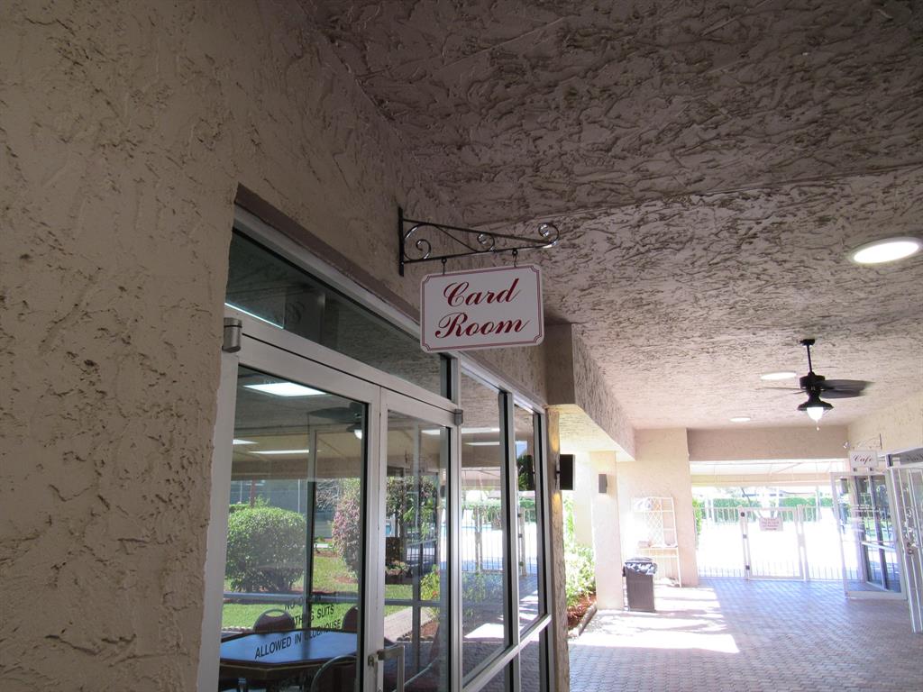 GOLDEN LAKES VILLAGE CONDO E - Residential