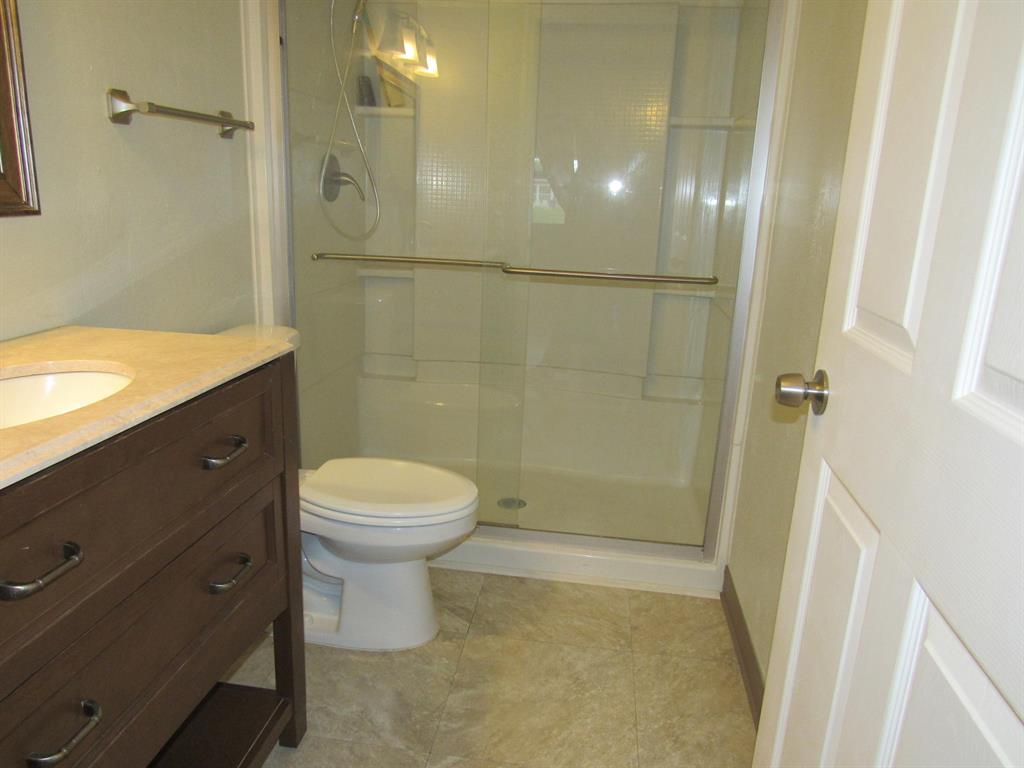 GOLDEN LAKES VILLAGE CONDO E - Residential