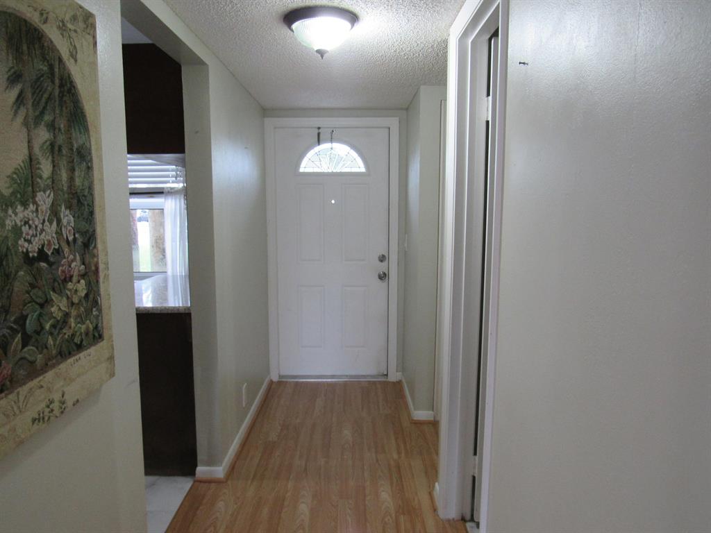 GOLDEN LAKES VILLAGE CONDO E - Residential