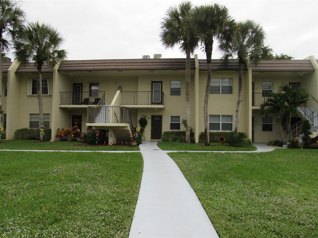 GOLDEN LAKES VILLAGE CONDO E - Residential