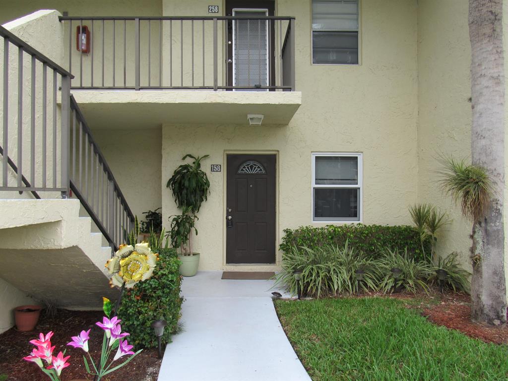 GOLDEN LAKES VILLAGE CONDO E - Residential