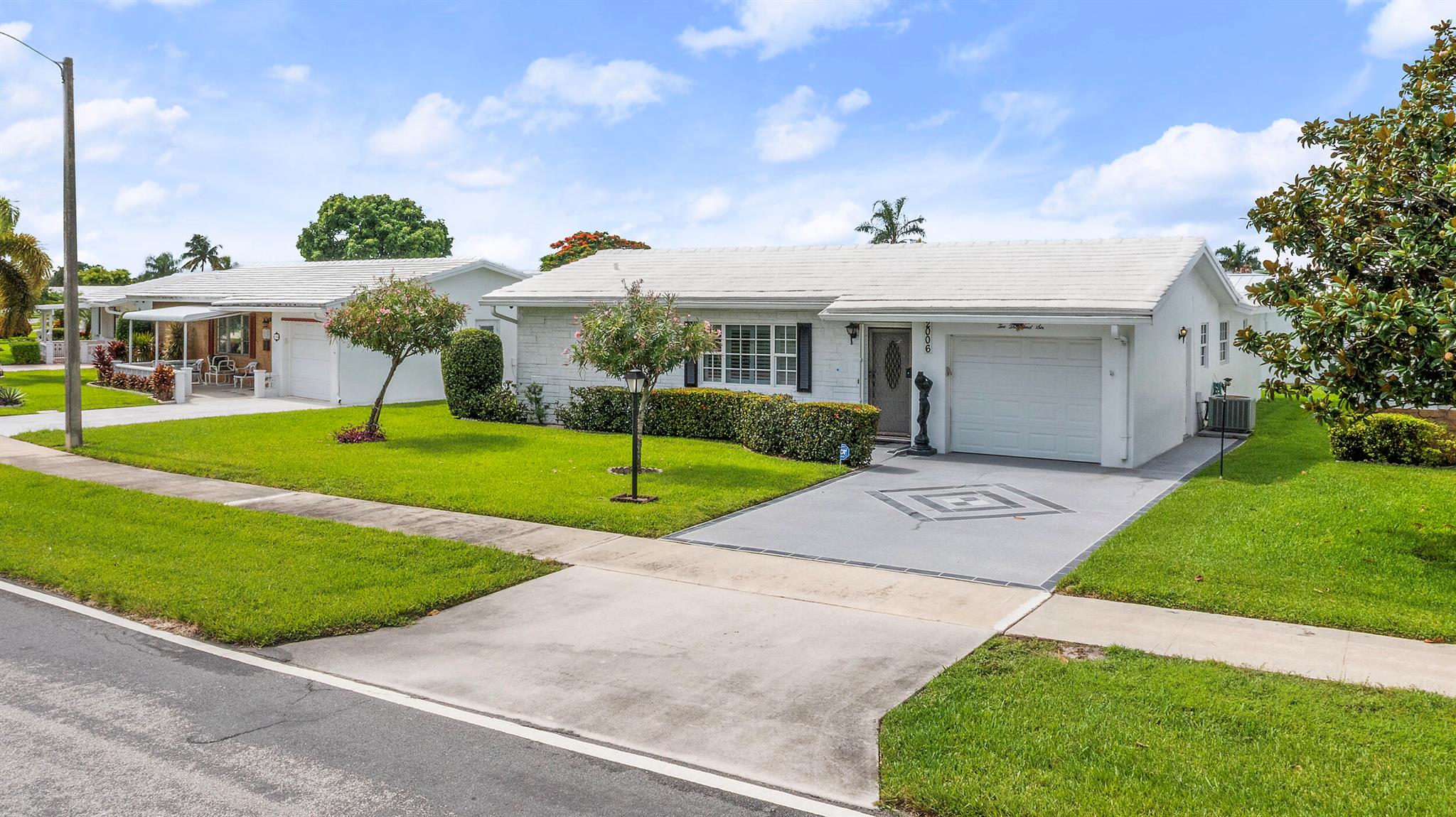 2006 SW Golf Lane