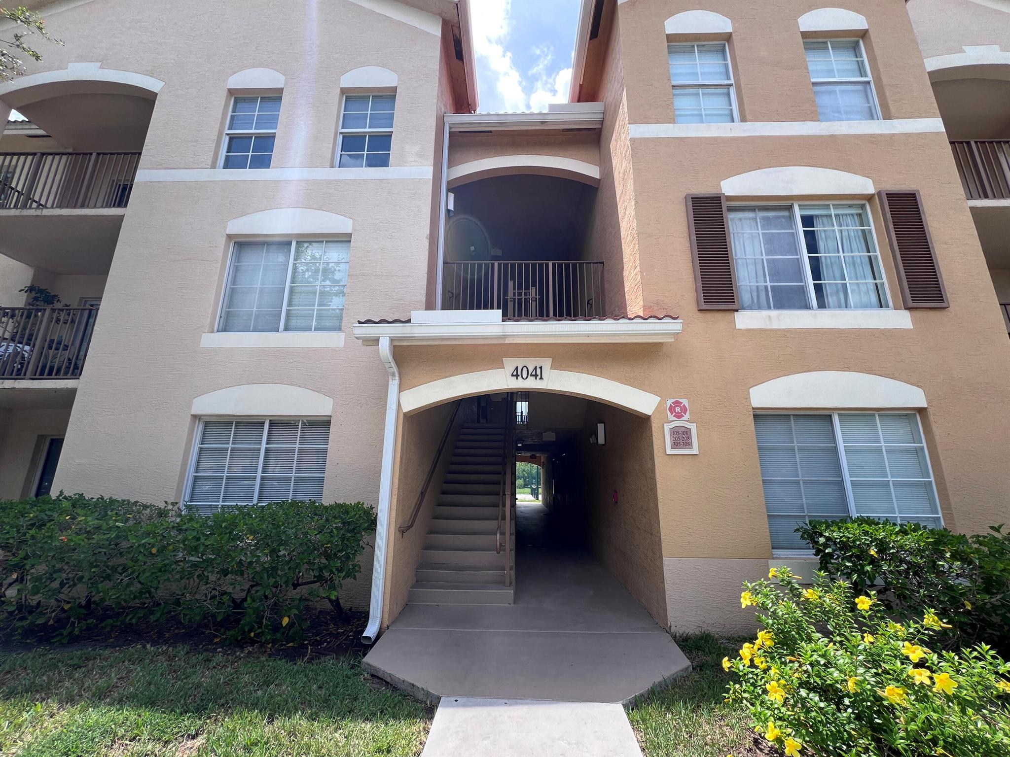 Third floor - no one above you! Vaulted ceiling. Split floor plan. Laminate floor. Includes WATER + SEWER + BASIC CABLE + HIGH SPEED INTERNET. Great location! Gated resort style community close to shopping, downtown WPB, City Place, and more. Community is located a few minutes from the Houston Astros and Washington Nationals Spring Training Stadium. Amenities include beautiful resort style pool, hot tub with massaging jets, full gym, racquetball/basketball court, tennis court, volleyball court and children's playground. No smoking in unit is allowed! No shutters needed in the event of a hurricane....all windows, including patio doors, are hurricane impact.