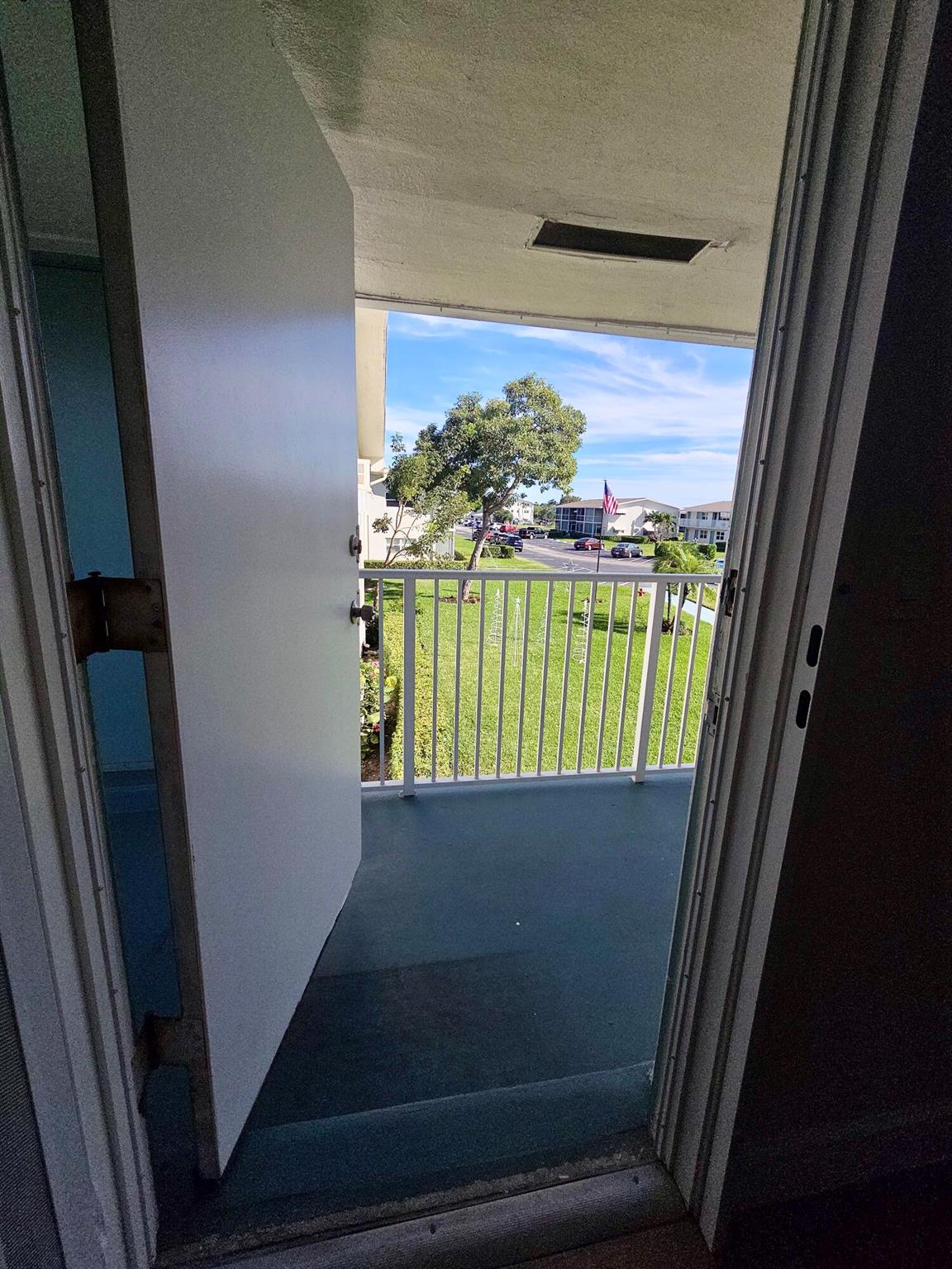 STERLING VILLAGE 240 COND - Residential