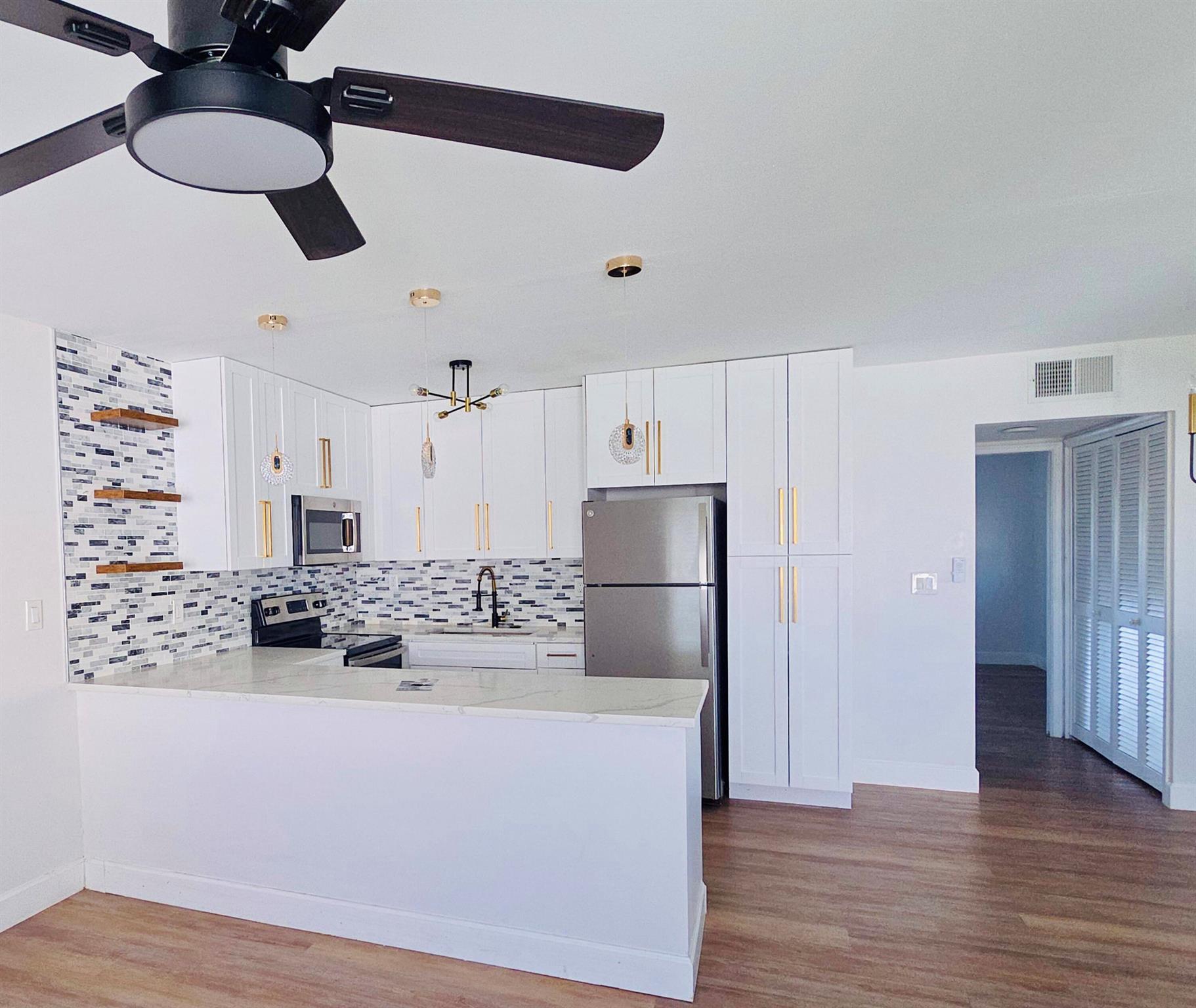 STERLING VILLAGE 240 COND - Residential