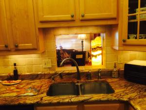 COLONIAL RIDGE CORP - Residential