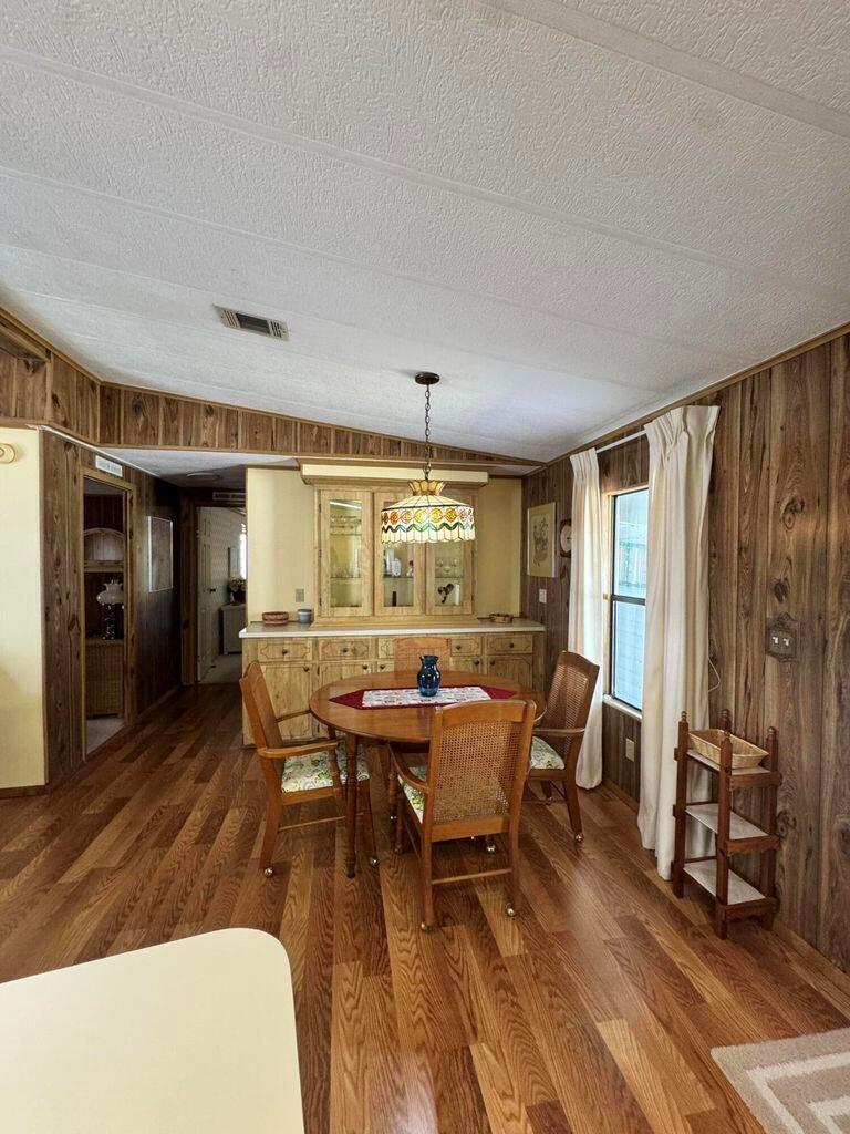 Spanish Lakes Country Clu - Residential