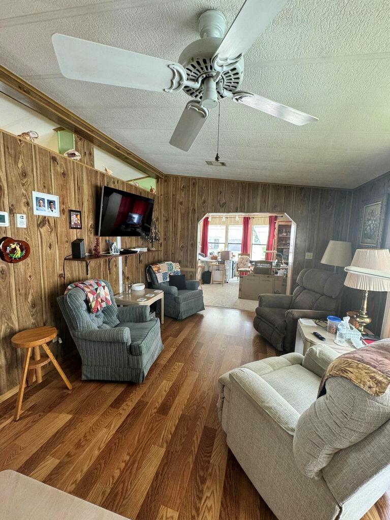Spanish Lakes Country Clu - Residential