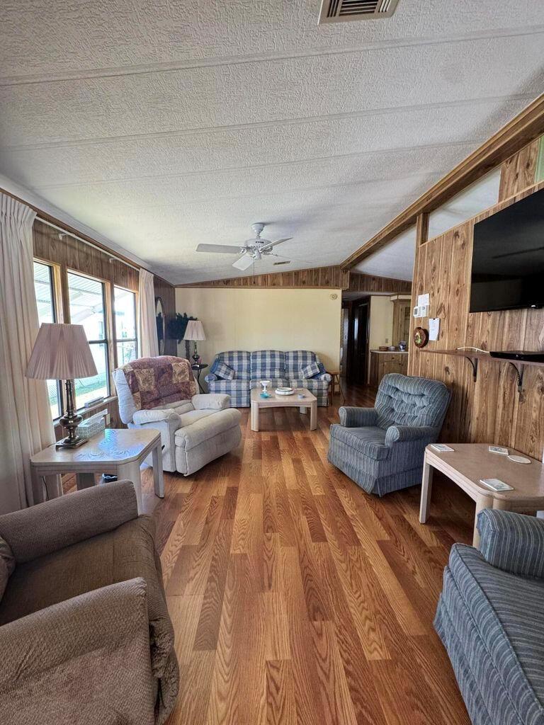 Spanish Lakes Country Clu - Residential