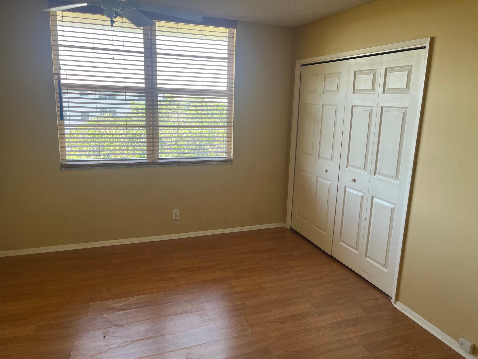 PALM-AIRE COUNTRY CLUB - Residential