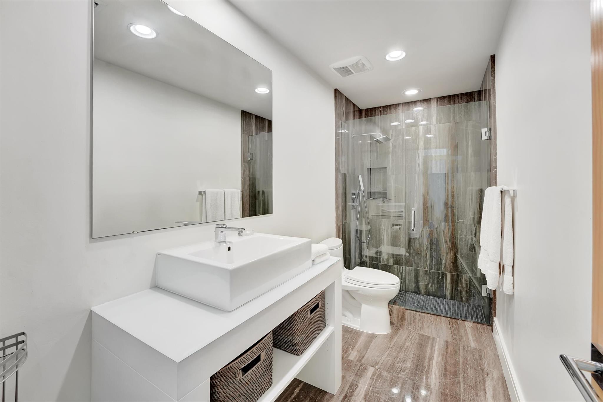 Delaire Country Club - Residential