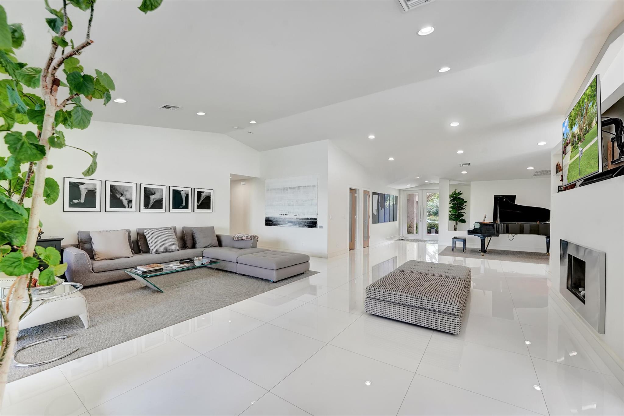 Delaire Country Club - Residential