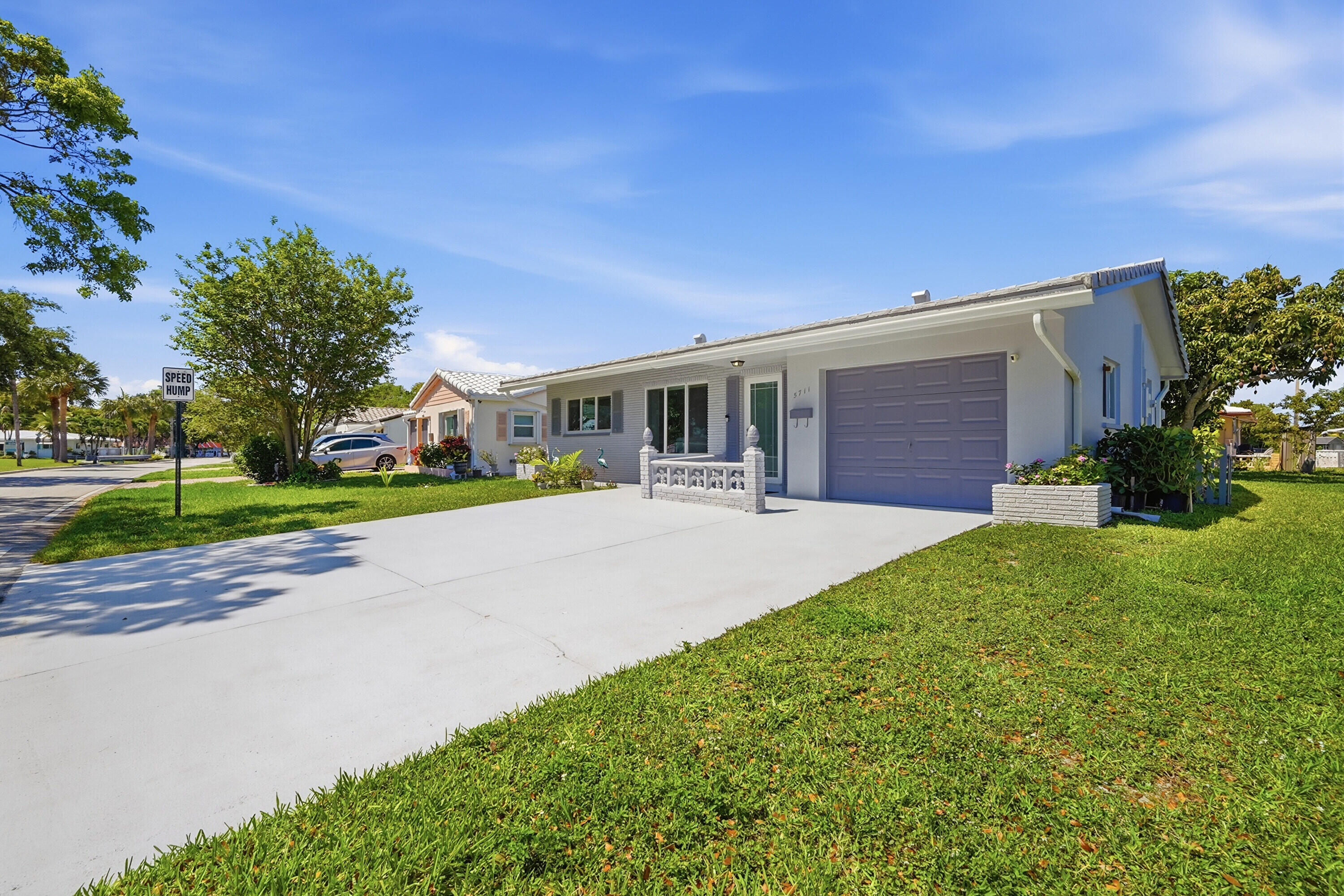 5711 NW 84th Terrace